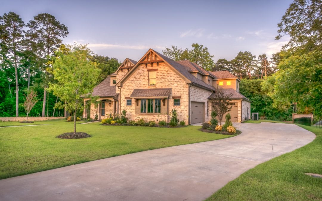 WHAT TO CONSIDER WHEN LANDSCAPING YOUR HOME