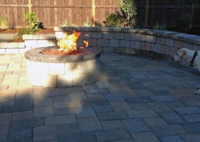 31 Res Firepit Seating Wall Pavers 2